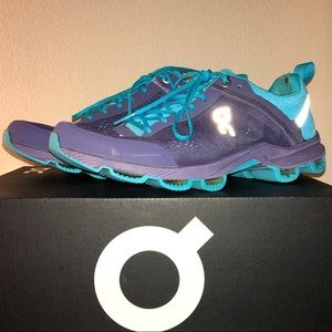 On Cloud Cloudsurfer running shoes